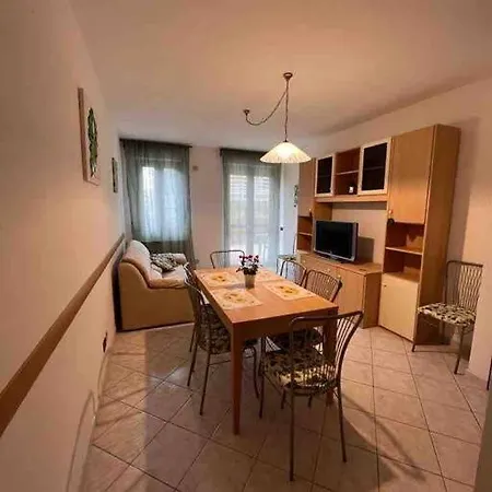 Apartament Tranquillo Con Patio E Piscina