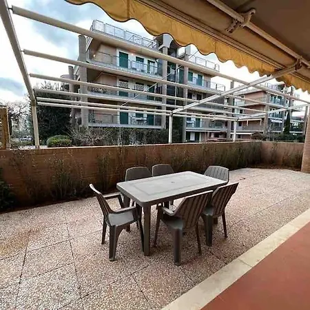 Tranquillo Con Patio E Piscina Daire *