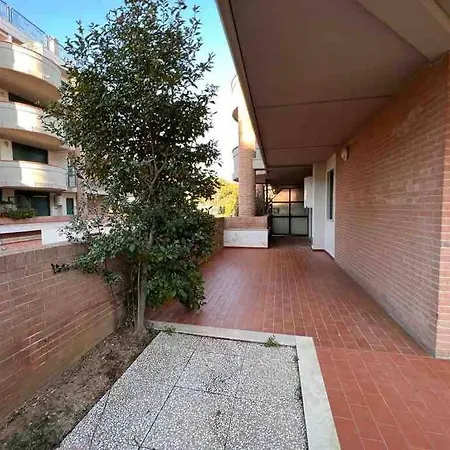 Tranquillo Con Patio E Piscina Daire